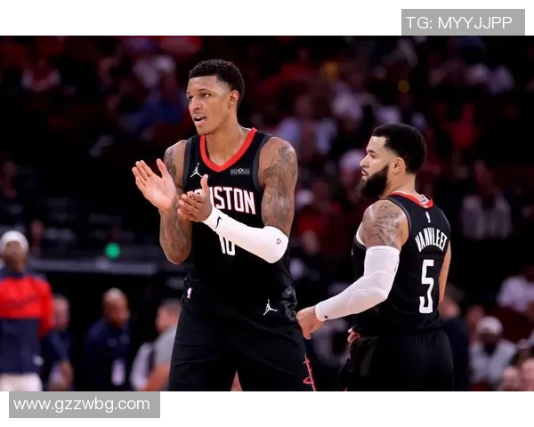 火箭队与独行侠的激烈对决谁能在NBA赛场上笑到最后